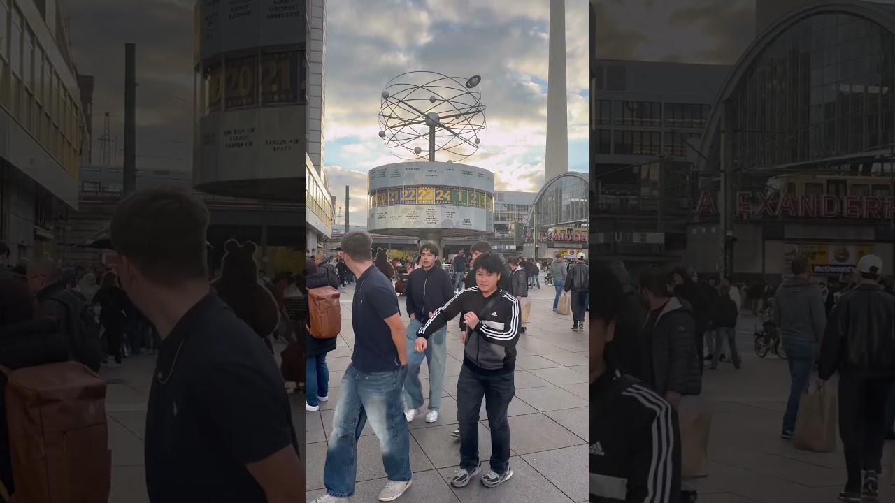 Alexanderplatz street music! 