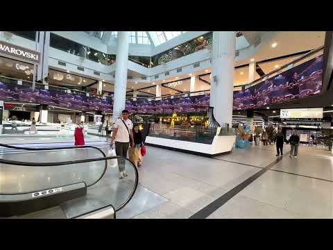 Реклама Золота Країна все що блищить стає подарунком на медіафасаді ТРК МОСТ Сіті Дніпро 