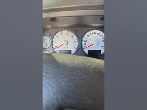 03 dodge ram 1500 5.7 hemi rough idle - YouTube