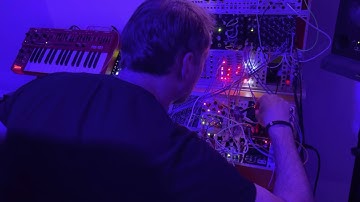 Modular eurorack acid techno jam