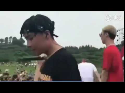ICE楊長青《陪著你走]》早期現場演出 近距離舞台上視角 看著帥氣的ice 跟著他一起嗨翻全場