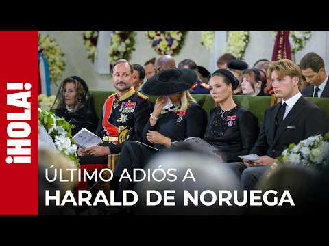Haakon VIII y la familia real encabezan el cortejo fúnebre en el último adiós a Harald de Noruega