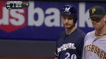 PIT@MIL: Lucroy pokes a two-run single into right