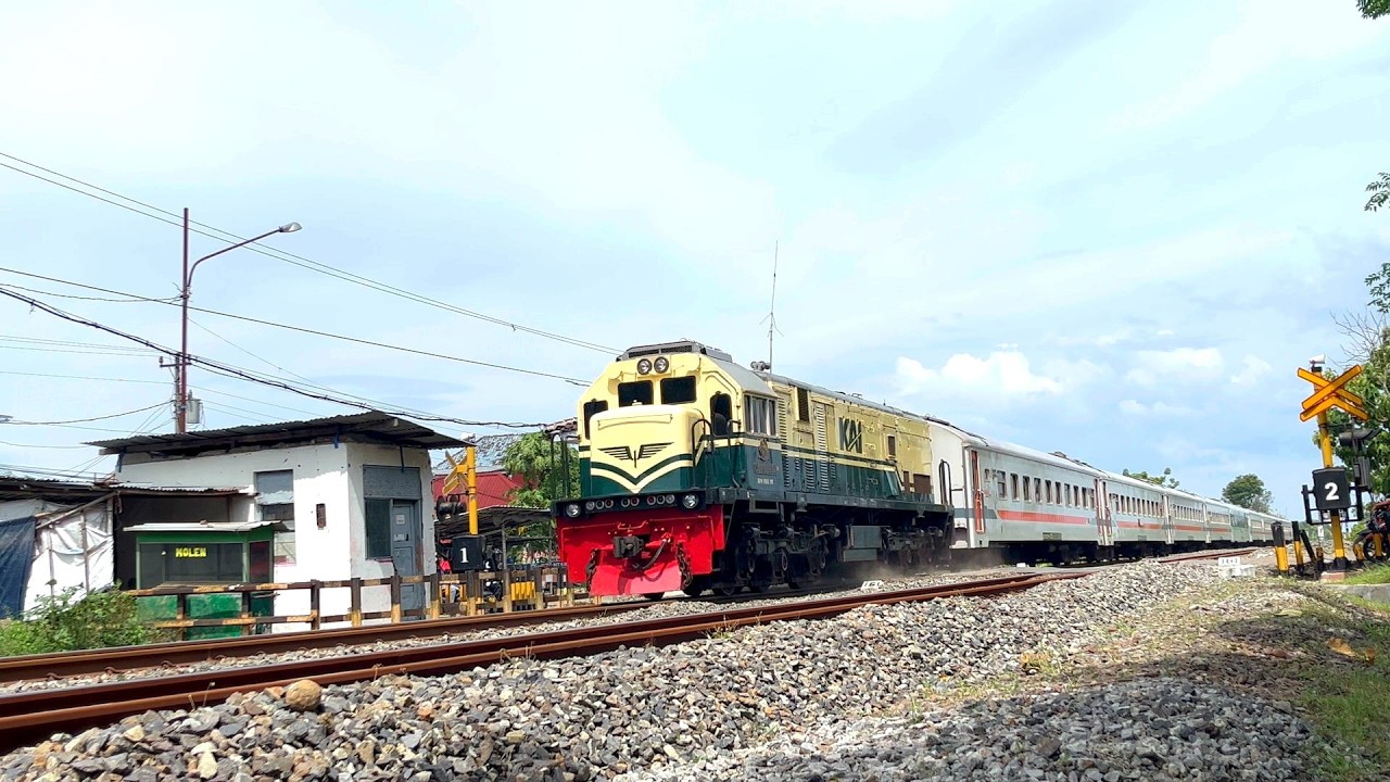 LIVE TOP KOMPILASI KERETA API LOKOMOTIF VINTAGE,WnB,RnB FUL NGEBUT | KERETA API NUSANTARA