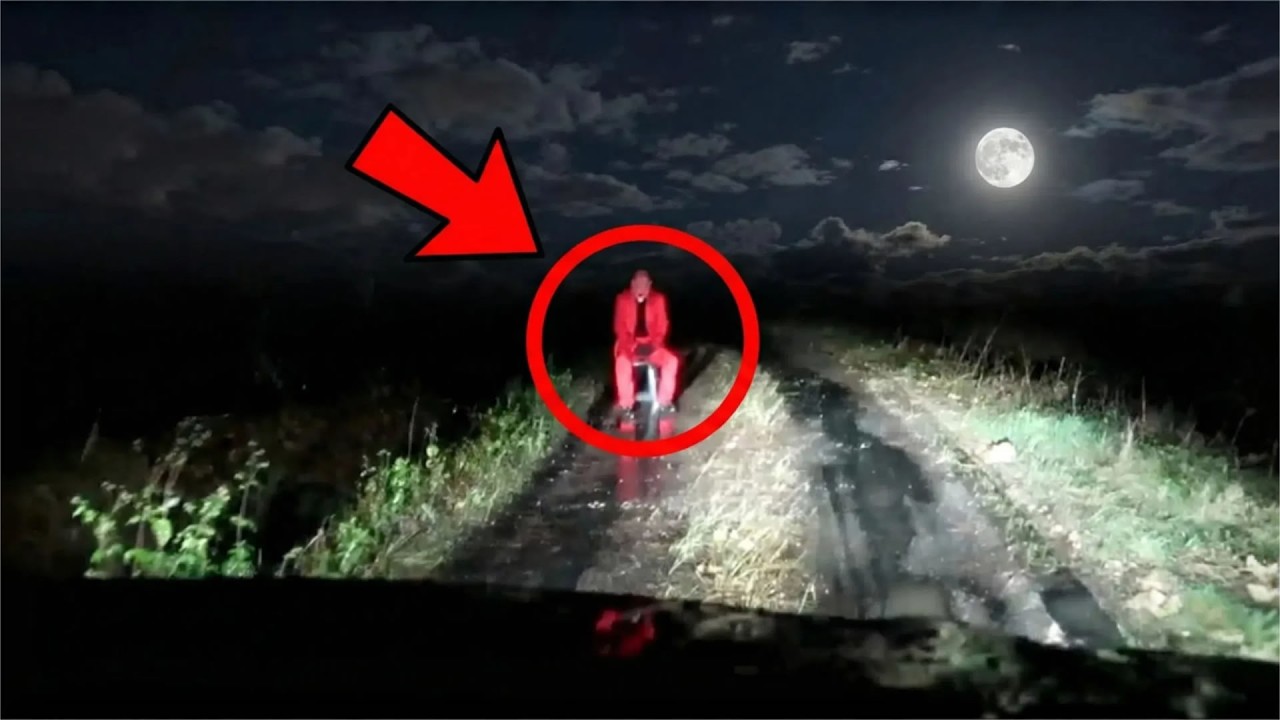 DIABO VERMELHO SE MATERIALIZA SENTADO NA ESTRADA OBSCURA!
