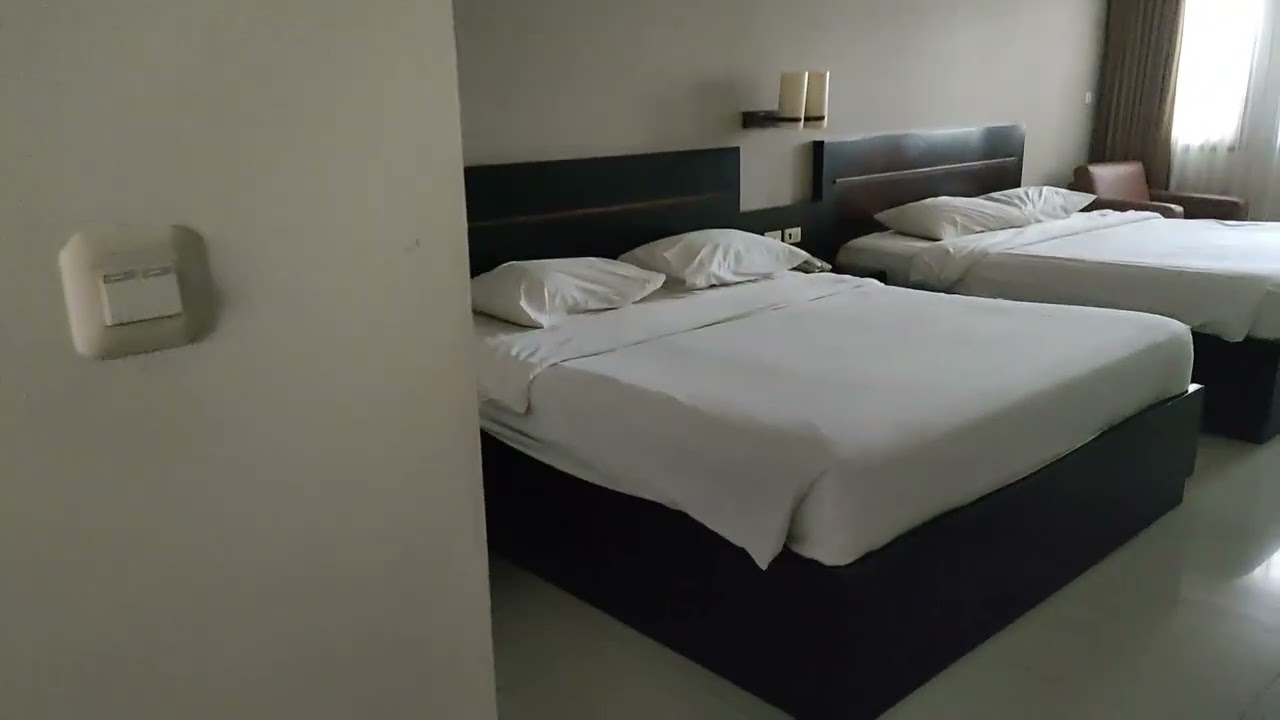 Check in di Resort Laut Biru Pangandaran, kita lihat kamar Family Room nya Gaes