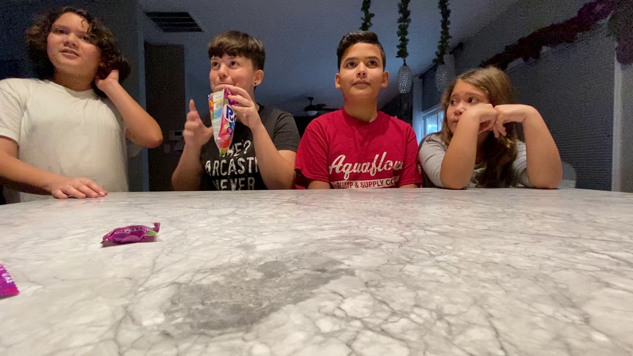 The Owens try Japanese treats!!!