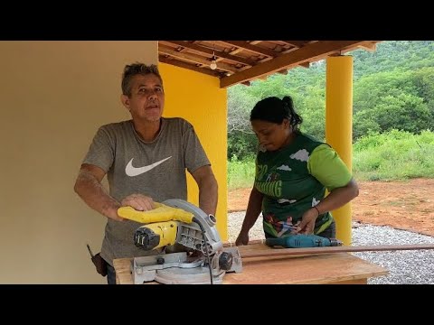 Carla's house is 99 percent complete, take a look! Thank you Paulinho and his wife.