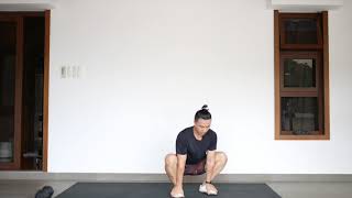 Dynamic Squat Stretch