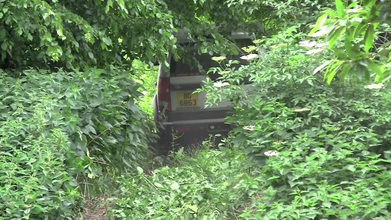 Eastwell Manor '4x4 Solutions' day out - L R Discovery 3, RR Sport, Defender off road