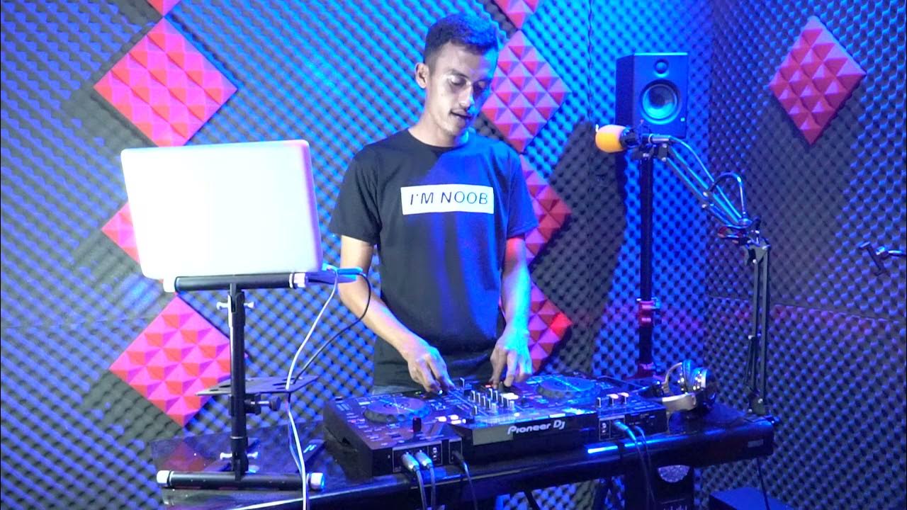 Dj tik. Dj tik