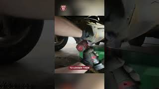 GMT900 Rear Differential Service: Winning the War Against Rusty Bolts (Part 1)