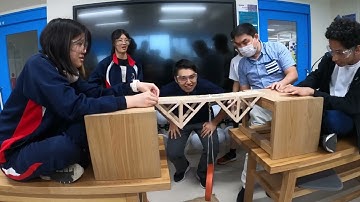 MYP Design Class Ignites Innovation in Bridge Design