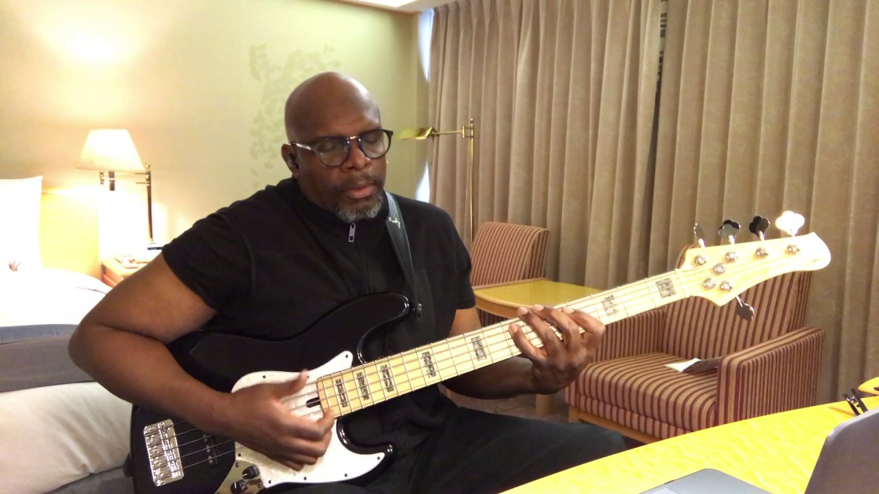 Video | Corona Guitars