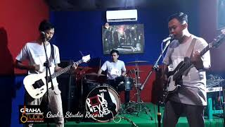 Download Lagu NOTHING EDUCATION'S BAND INDIE BANJARHARJO LIVE GRAHA STUDIO RECORD (TANPA MIXING) MP3
