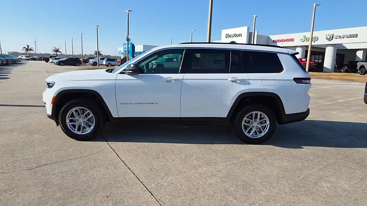 NEW 2026 JEEP GRAND CHEROKEE L Laredo 4x4 at Huston CDJR (NEW) 