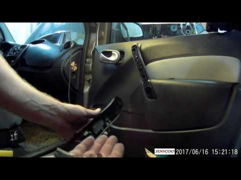 КАК СНЯТЬ ПАНЕЛЬ ДВЕРИ РЕНО КЕНГУ RENAULT KANGOO 2