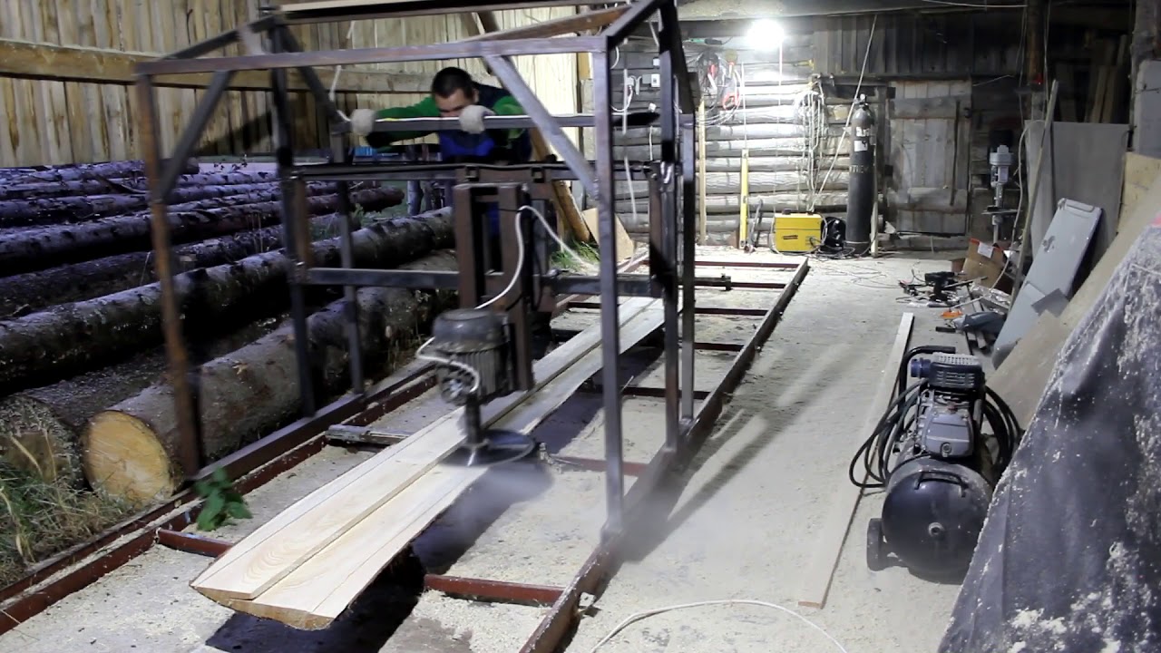 САМОДЕЛЬНАЯ угловая дисковая поворотная пилорама. Пилим на новой ...