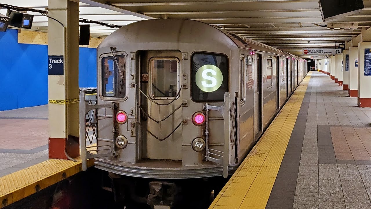 42nd Street Shuttle: Front View Ride