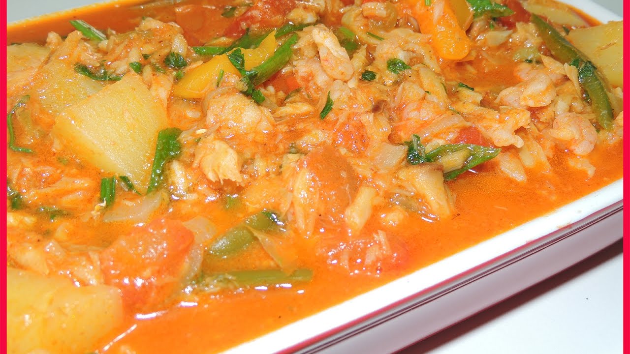 BACALHAU AO MOLHO COM CAMARÃO