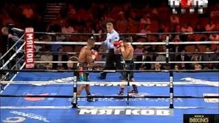 BARRERA KNOW OUT ZOULIKHA 7 of 10 RONDE (WORLD BOXING)