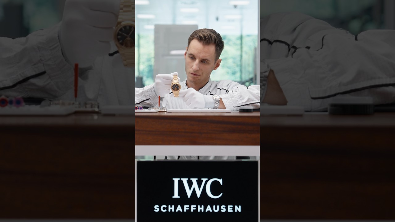 IWC watchmaker Florian Salzer assembles the Ingenieur Tourbillon 41 IW345901