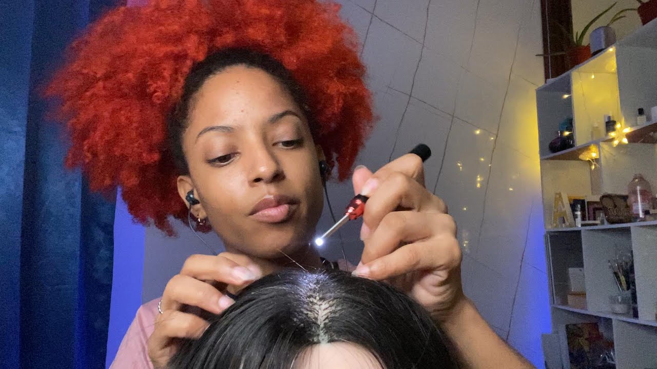 ASMR TE BUSCO PIOJOS ,TE LAVO EL CABELLO Y PASO LA PLANCHA