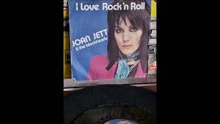 Joan Jett & The Blackhearts – Love Is Pain 45 rpm vinyl single