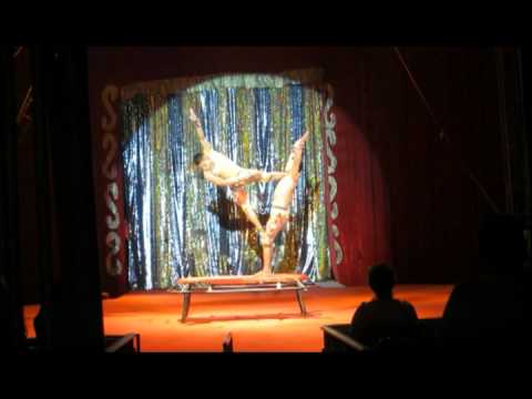 HAND TO HAND DUO VITALYS - hand balancing circus