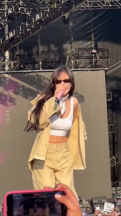 I can't take off my eyes from JENNIE 😩 #jennie #rosé #lisa #jisoo #blackpink #shorts