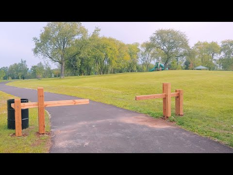 New playground and disc golf course located behind the old Hickory Hill school (Carpentersville, IL)