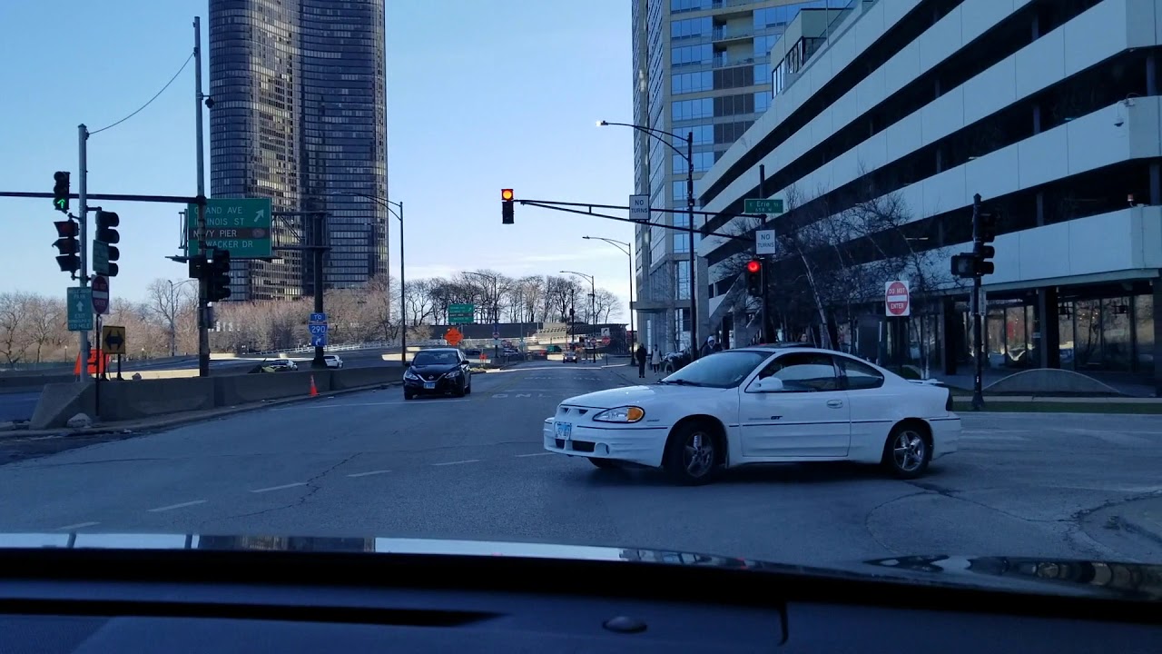 VLOG: ПУСТЫЕ УЛИЦЫ ЧИКАГО ,ЗАКОЛОЧЕНЫЕ МАГАЗИНЫ... 04/05/2020