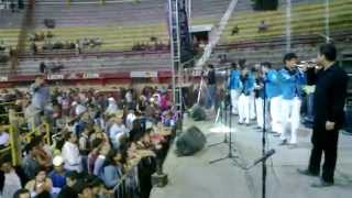 Video thumbnail of "Banda Lago Azul - El manicero (La Monumental de Morelia)"