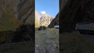 Дорога Верхний Ларс-Казбеги.  Осенний Кавказ.