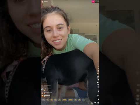 Video Livestream of Violet Summers (@violets.tv) so cute on Instagram 2020.10.13