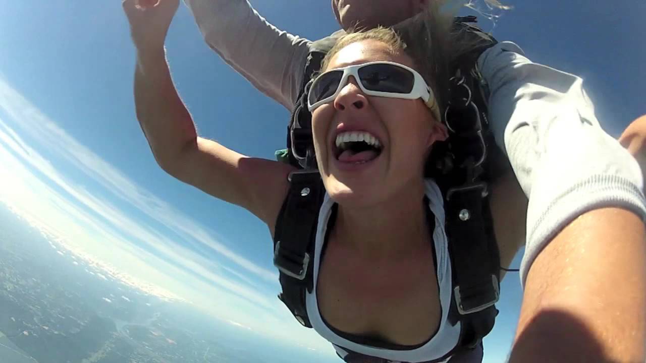 Haley of Nashville, TN gets an ULTIMATE VIDEO from the Chattanooga Skydiving Company!