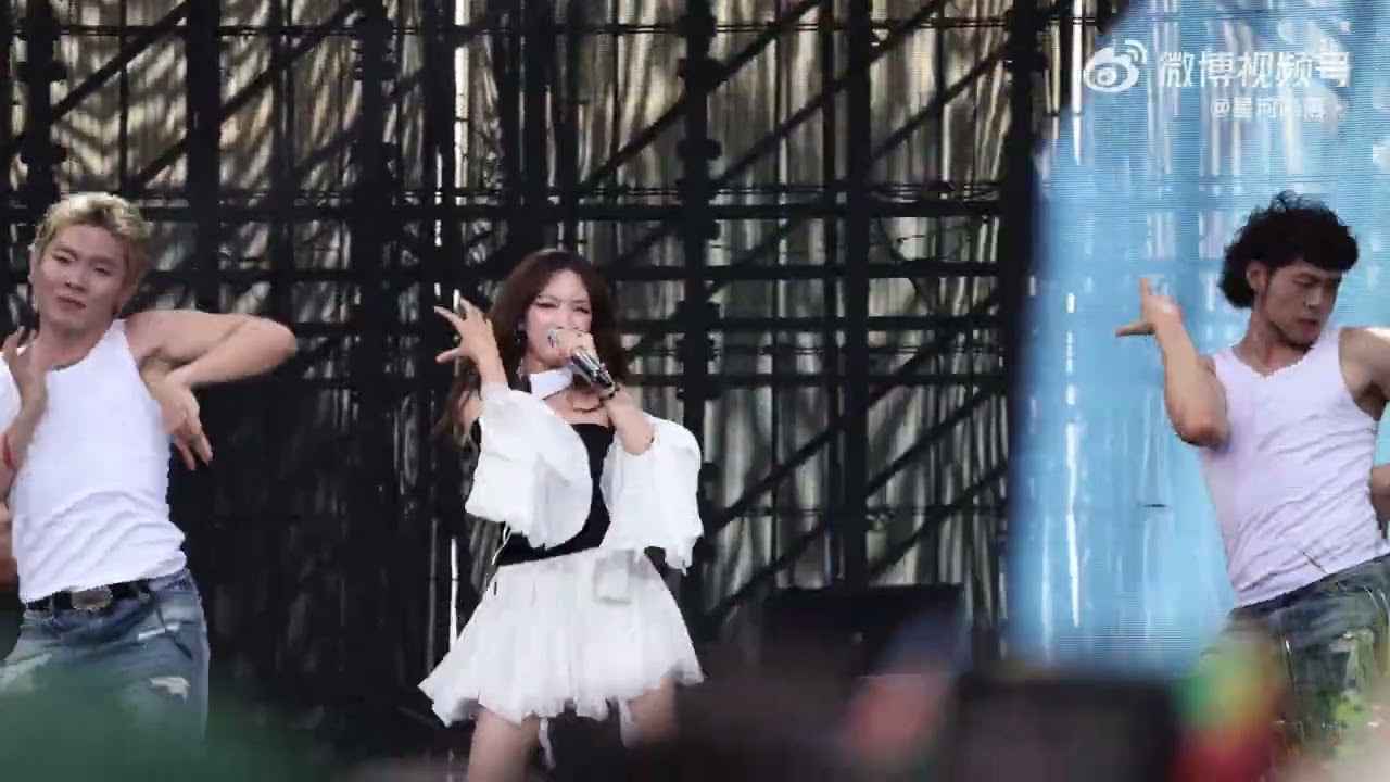 [4K FANCAM] 250505 (孟佳) Meng Jia -《KNOCKOUT》at  NewBee Music Festival by  星河陷落·