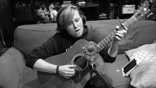 Garrison Starr - "Tough Girl" (Live Acoustic)