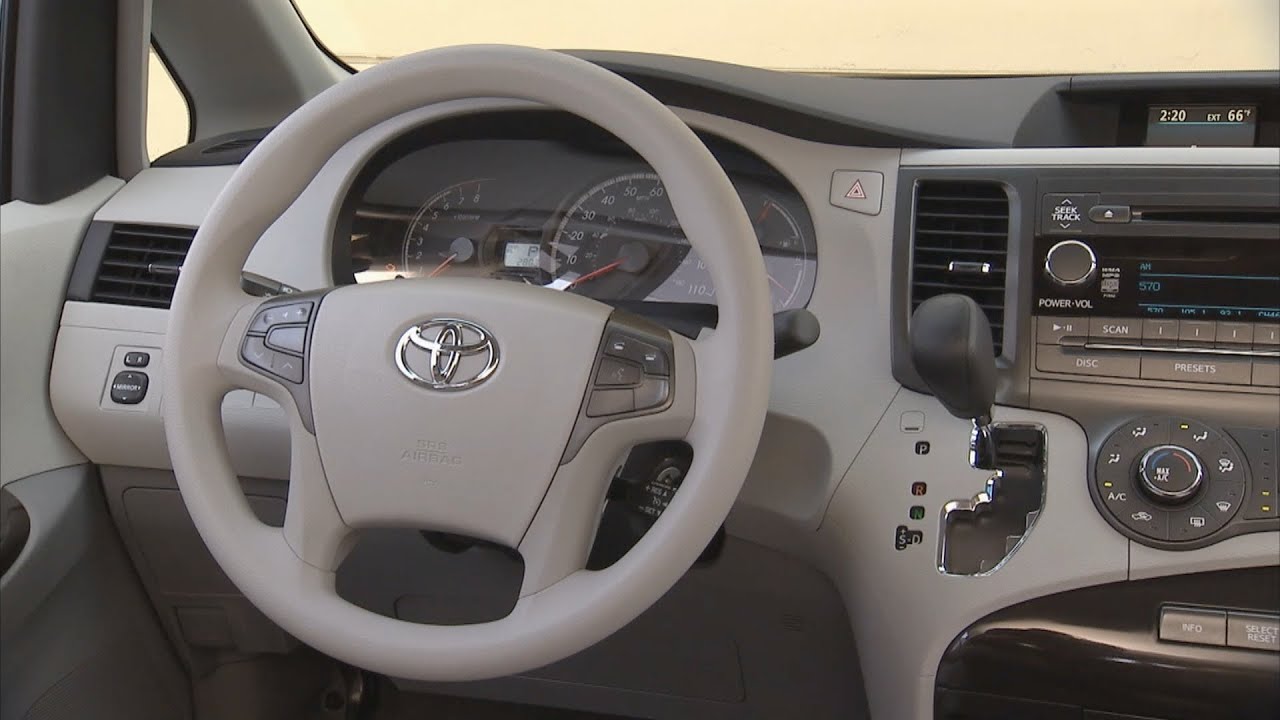 2013 Toyota Sienna Le Interior