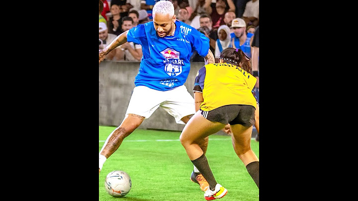 When Neymar Played vs Female Players 😳