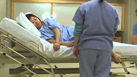Assist A Patient from Lying to Sitting - DayDayNews