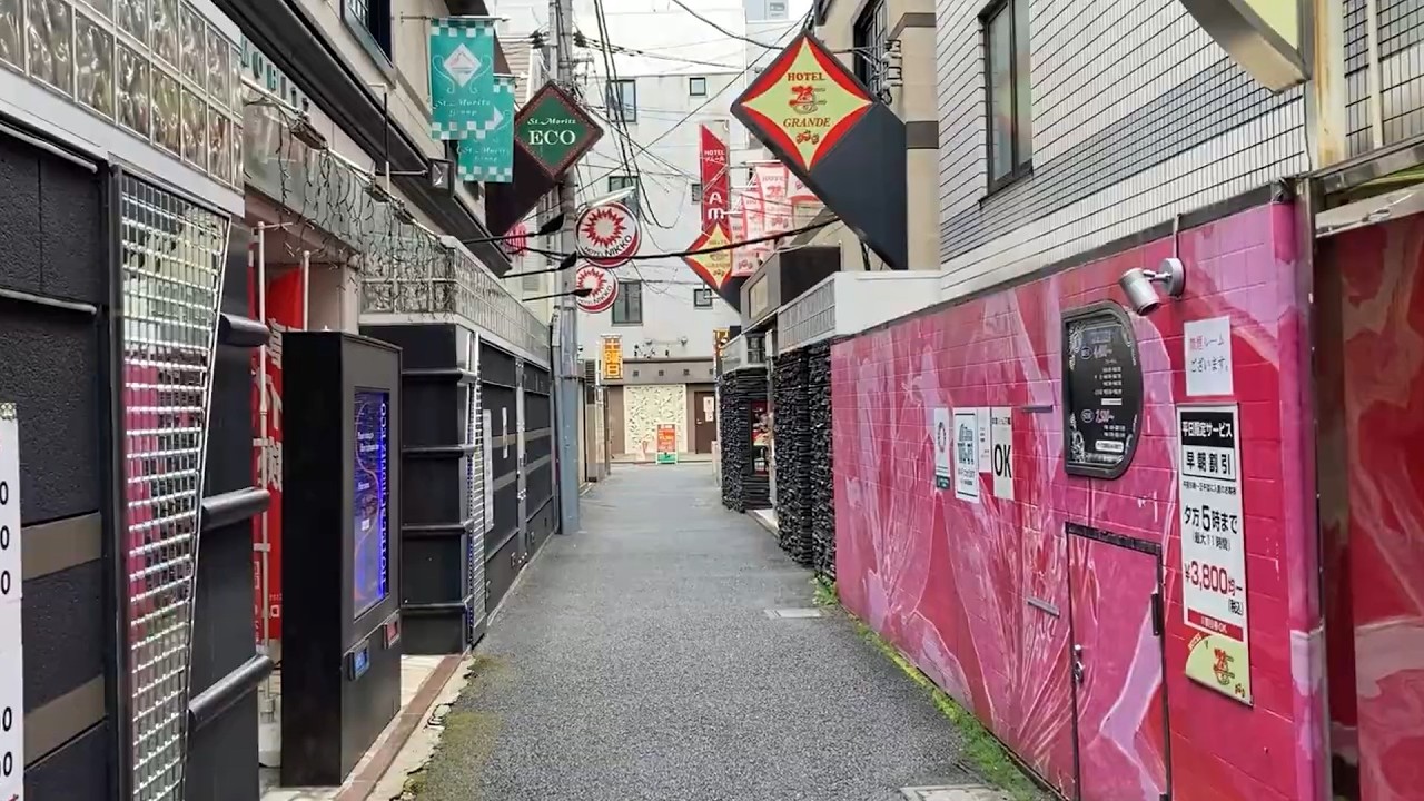 鶯谷を歩く/  Walk in Uguisudani