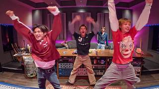 REDRED 응원해 주세요