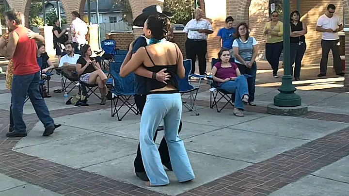 Conjunto Los Pinkys Performs w/Susan Torres for Te...