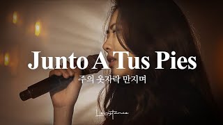 Video thumbnail of "Junto a Tus Pies - LEVISTANCE (en Español)"