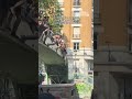 I parigini fuggono dal caldo estremo facendo il bagno... nella Senna