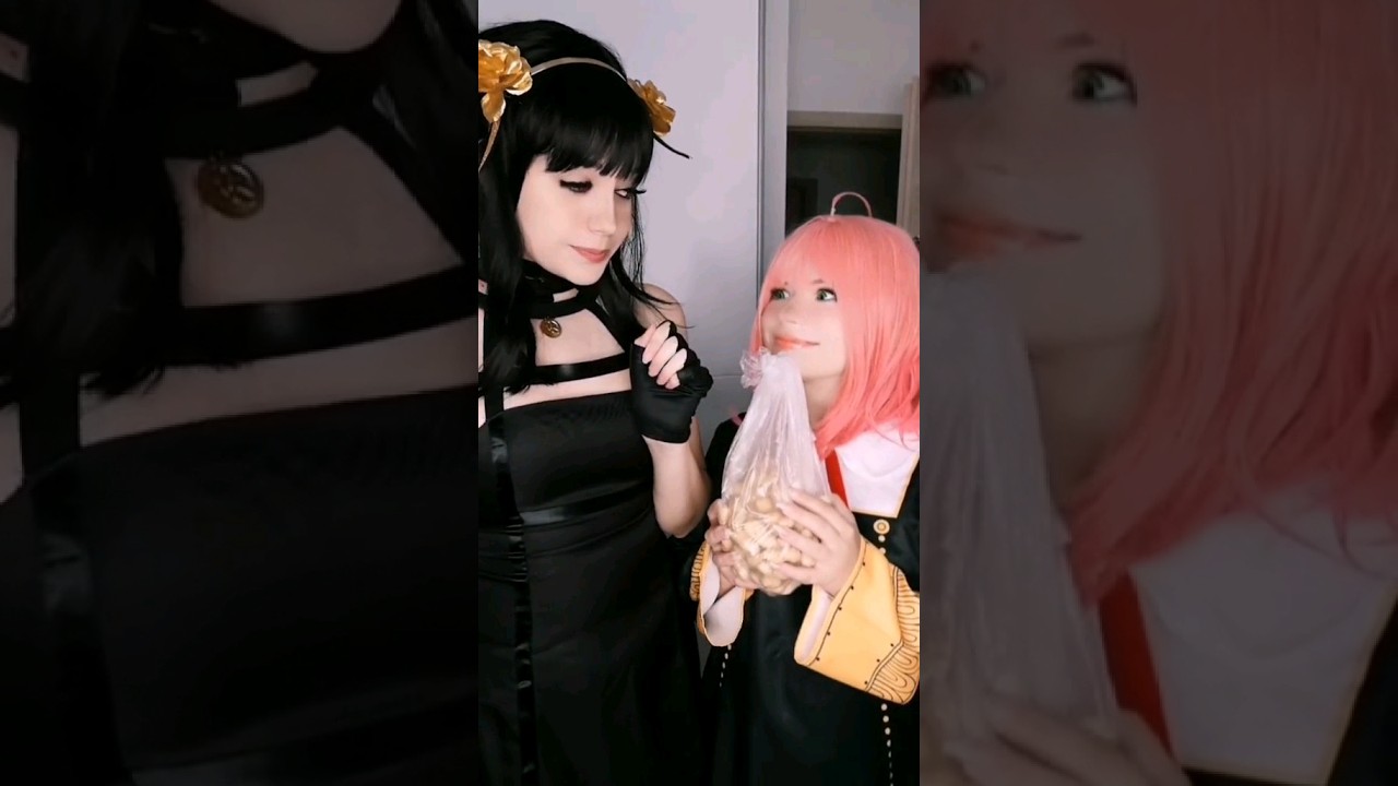 How to get free peanuts | Anya Forger and Yor Forger #cosplay | Spy x Family