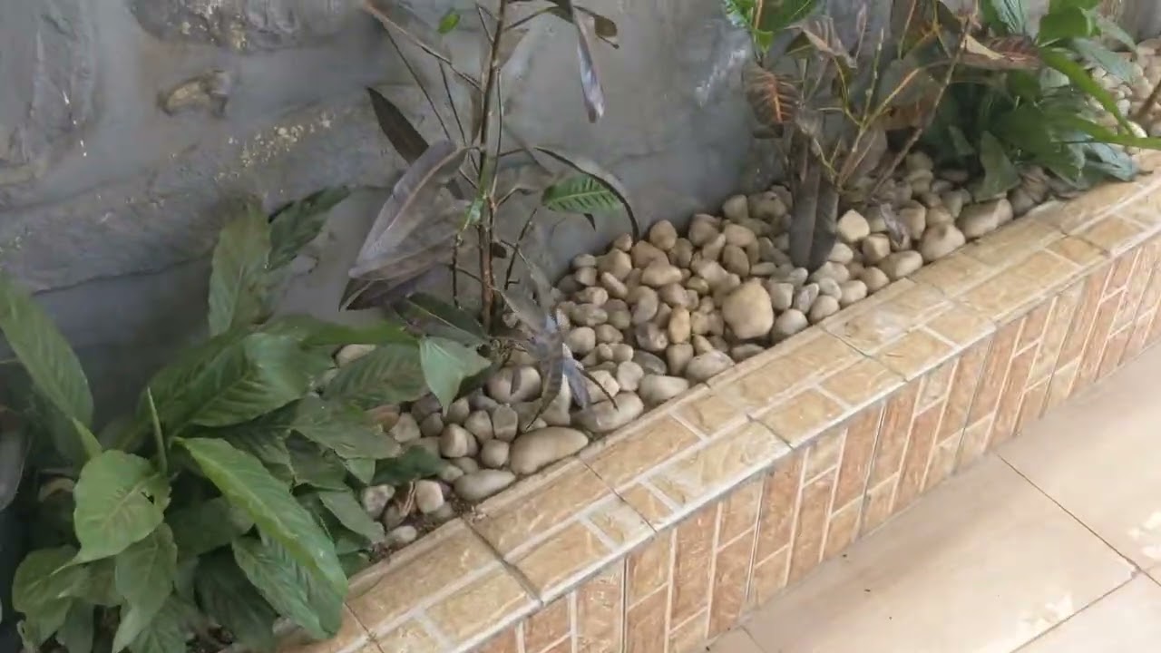 INZU IRAGURISHWA MU BIREMBO BYA KINYINYA  AHO  WATEGA BUS BYOROSHYE  +250783072475