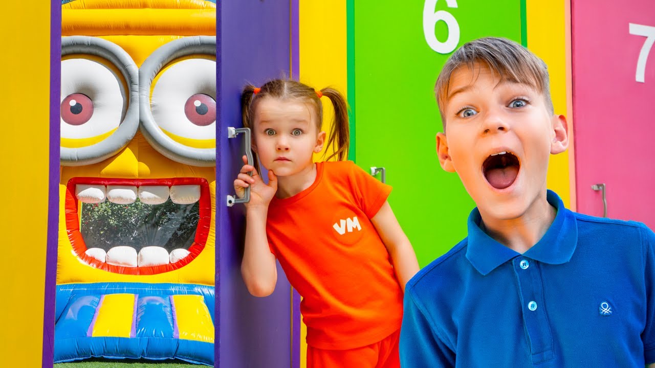 Five Kids Open the 10 Doors Adventure with Dad | Four Colors