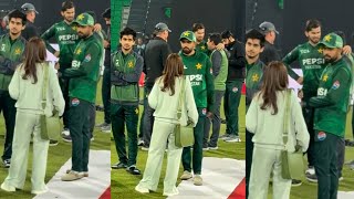 Video of Babar Azam chatting with his girlfriend goes viral ! Pak team reached Colombo Sri Lanka! Guide